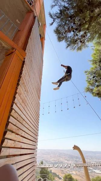 Rappelling gallery image 5